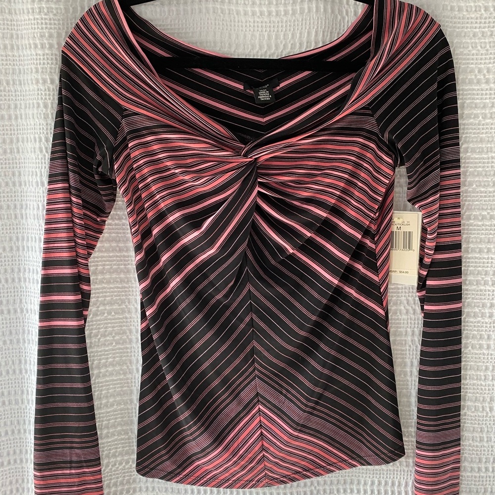 Guess top